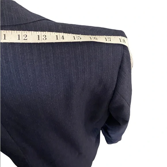 Sold!!!!!Neiman Marcus Navy Blue Pin Striped Blazer - Picture 8 of 14